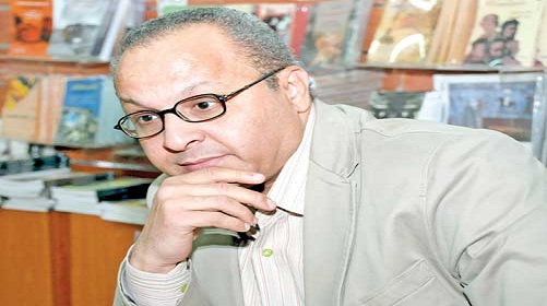 تأبين علي مبروك ناقد