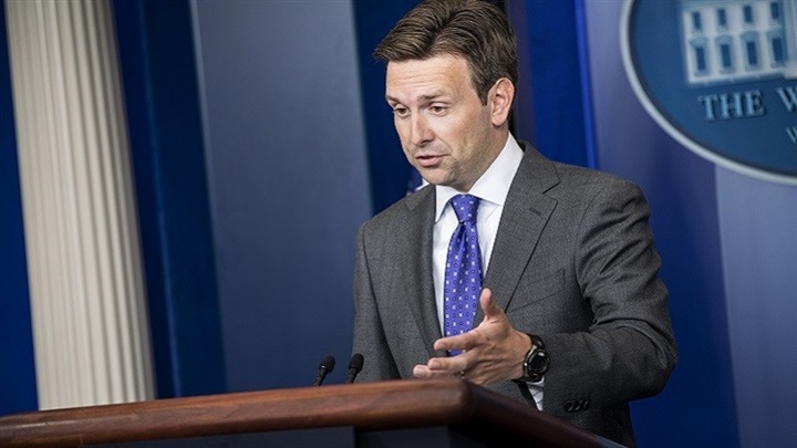 البيت الأبيض يواجه