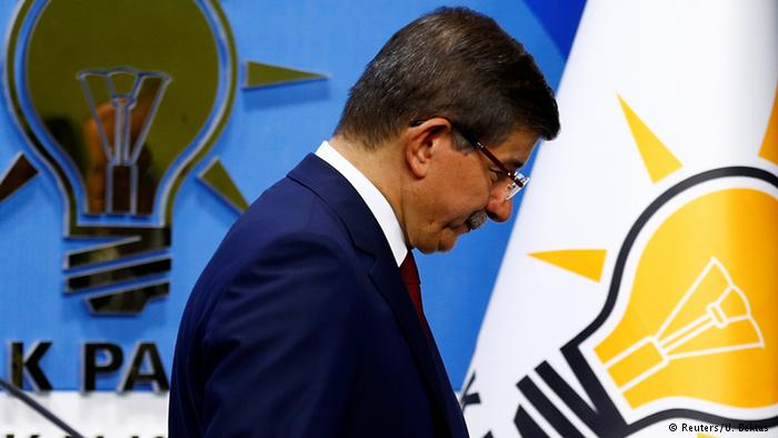 اوغلو يغادر