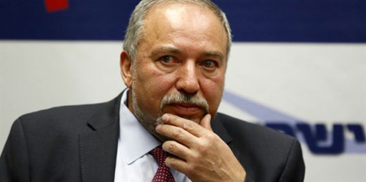 هل ينفذ ليبرمان تهديداته