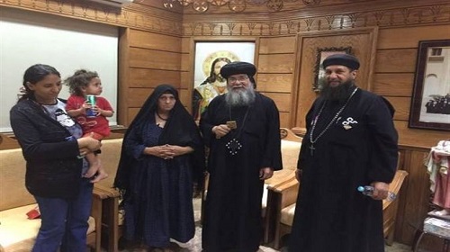 3 أقباط يبرئون مسلمين