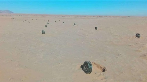 نزع مئات الألغام