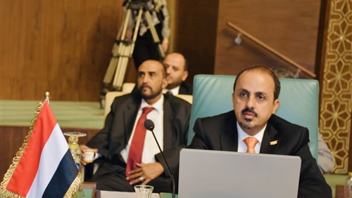 الإرياني يطالب بوقف