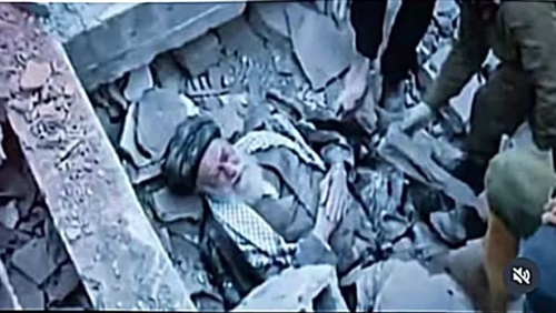 العلم قتل خامنئي..