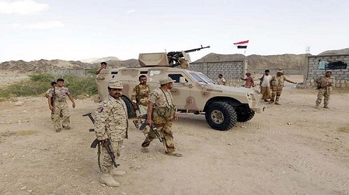 مقتل 3 جنود و10 من