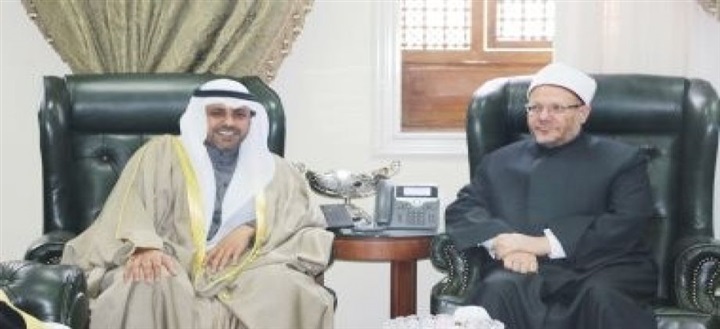 مصر والكويت تشددان
