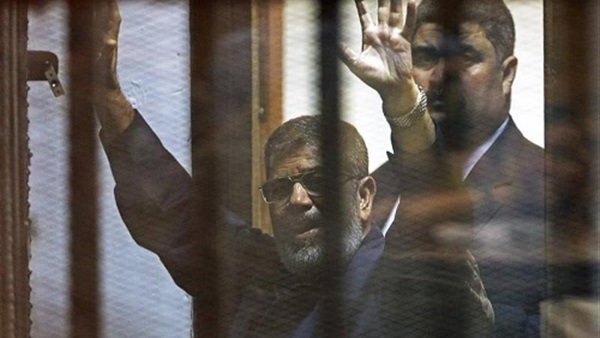 انشقاقات داخل صفوف