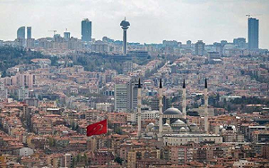 تركيا تمنع 4 آلاف