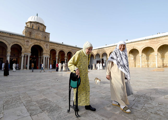 أسلمة المسلمين..