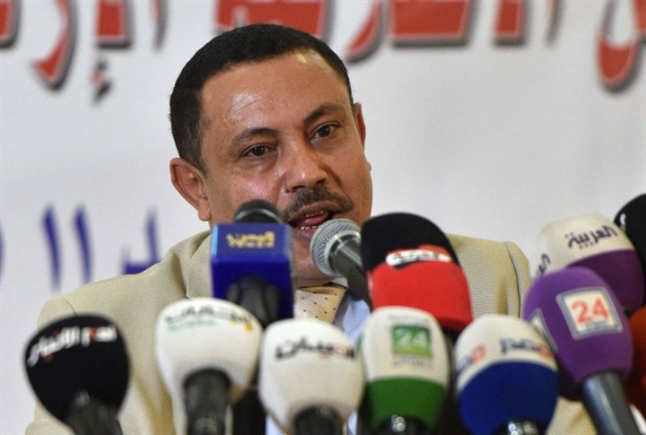 وزير منشق: ما يحدث