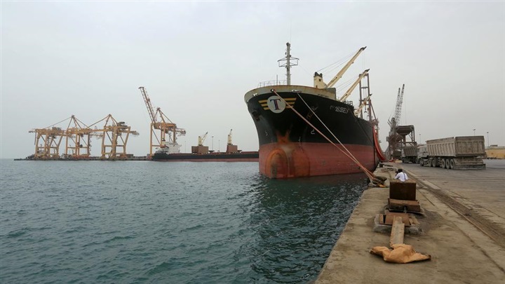 الحوثيون يعطلون دخول