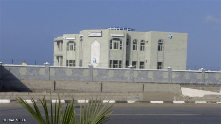 الحوثيون يسرقون أرشيف