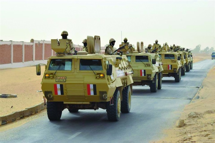 الجيش المصري يقتل