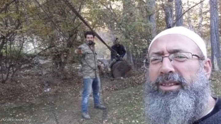 تركيا تبرئ عناصر