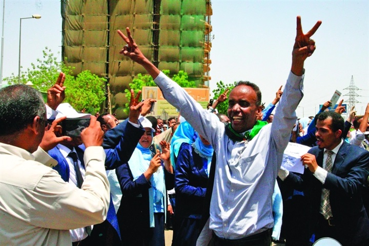 الوطن..قتيلة وجرحى