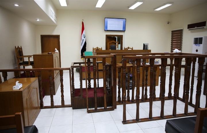 إدانات لموقف باريس