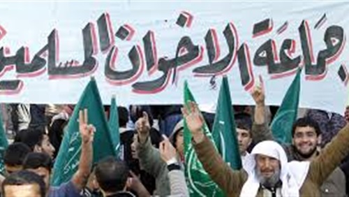 باحث: قطر تحضن الإخوان