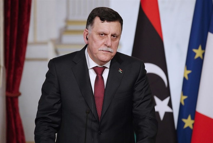 السراج يستجدي الوساطة