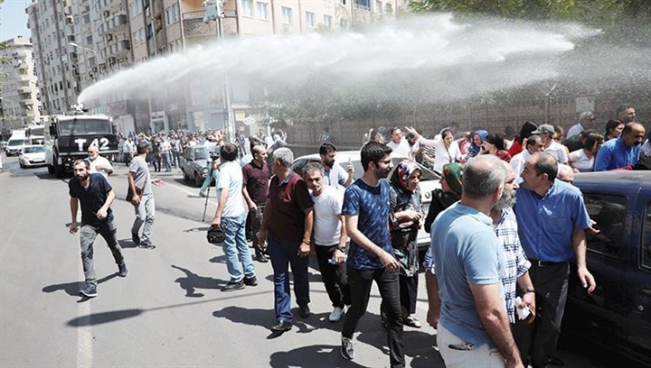 أردوغان يعزل رؤساء