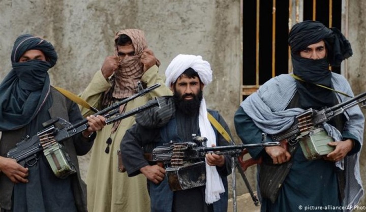 مقتل وإصابة 128 شخصاً