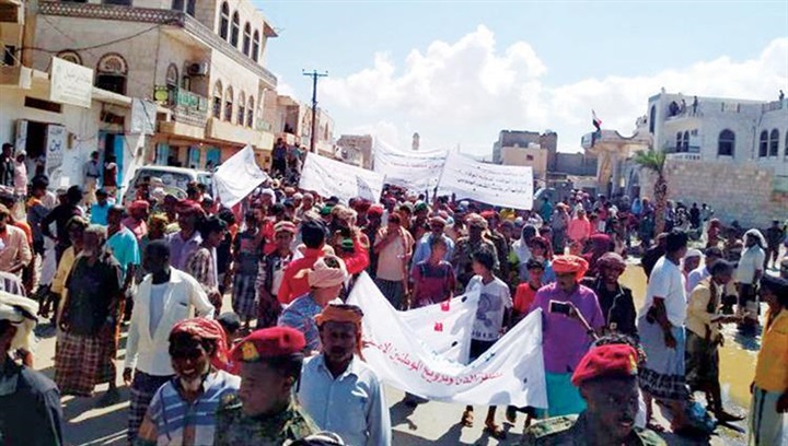 أهالي سقطرى يرفضون