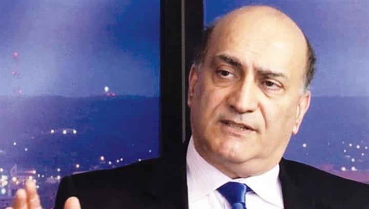 مستشار ترامب السابق