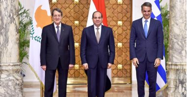 موقع قبرصى: قمة قريبة