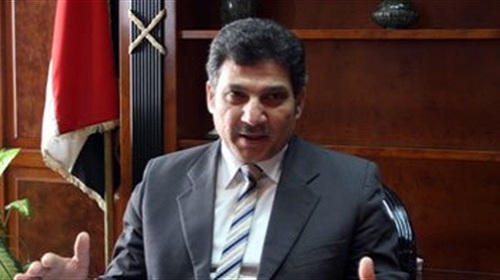وفد مصري حكومي يزور
