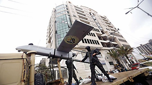 «حماس» تستعرض قوتها