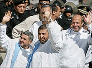15 مايو: حكم يؤيد