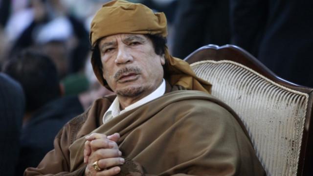 الزعيم الليبي معمر